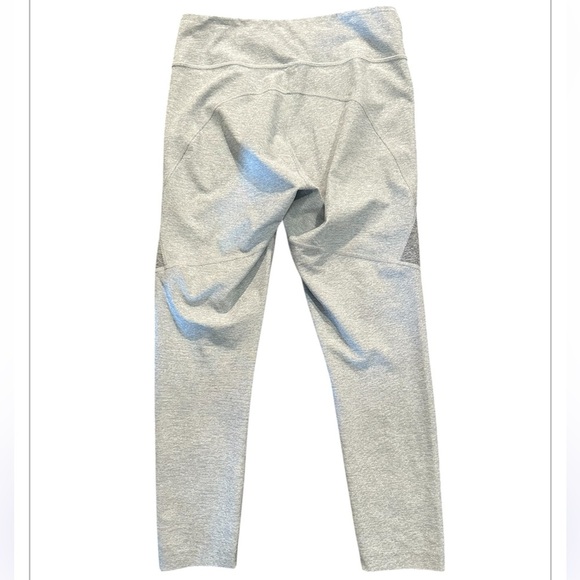 Outdoor Voices Leggings Dove and Ash Color Block 23” Inseam - Picture 5 of 7